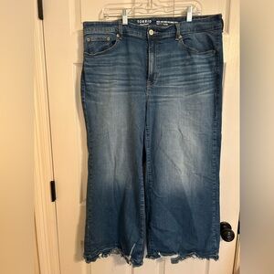 torrid Medium Blue Wide-Leg Frayed Hem Ankle crop Jeans